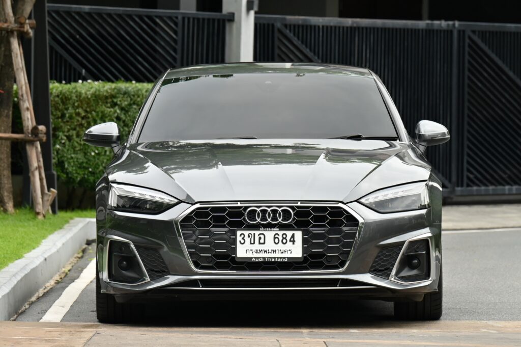 50,000 km AUDI A5 Coupe 40 TFSI S-Line Minorchange รถบ้านมือเดียว Warranty ยังเหลือถึง 12/2027 ครับ