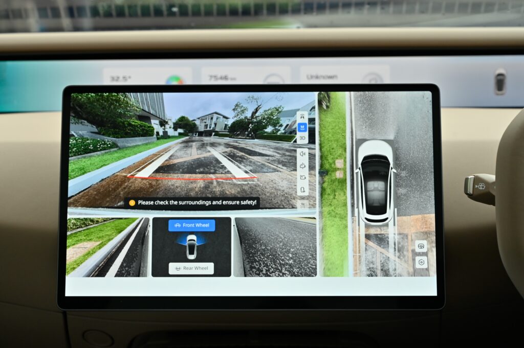 7,546 km AVATR 07 Ultra AWD แบตเตอรี่ 82.16 kWh Range 545 km 590 แรงม้า 0-100 km/h ใน 3.9 วินาที
