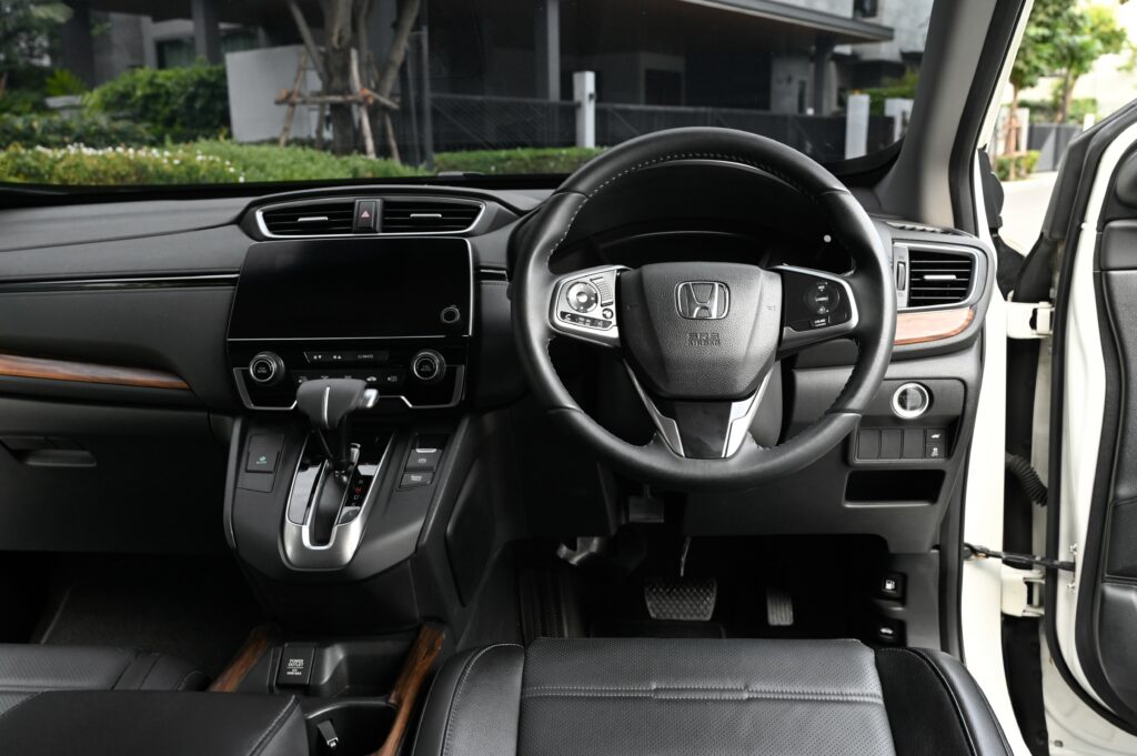 83,036 km Honda CR-V 2.4 EL 4WD GEN5 7 ที่นั่ง รุ่นท็อปสุด รถบ้านลำดับเดียวซื้อเงินสด สภาพดีเยี่ยม